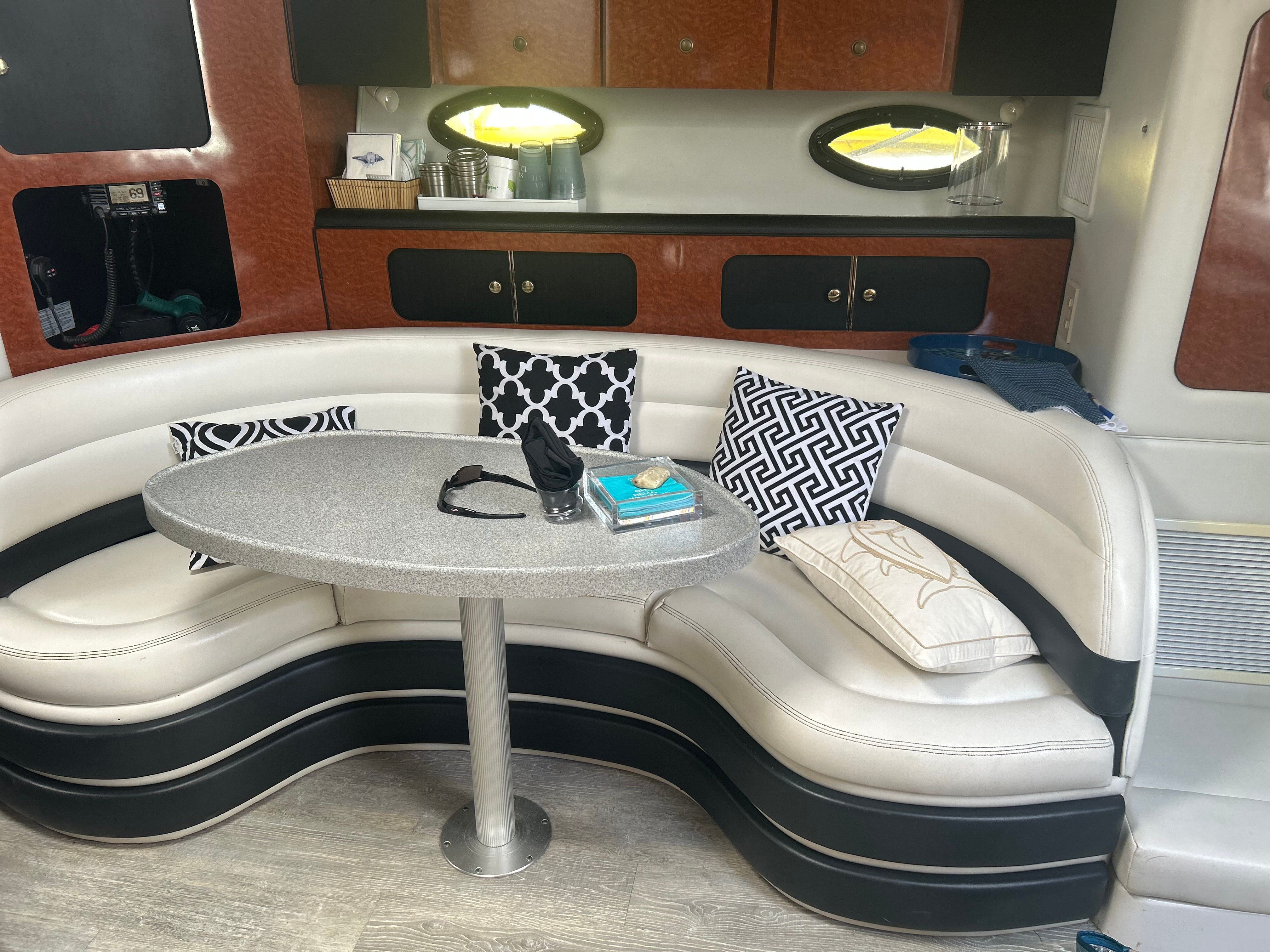 2002 Wellcraft 3700 Martinique - 10