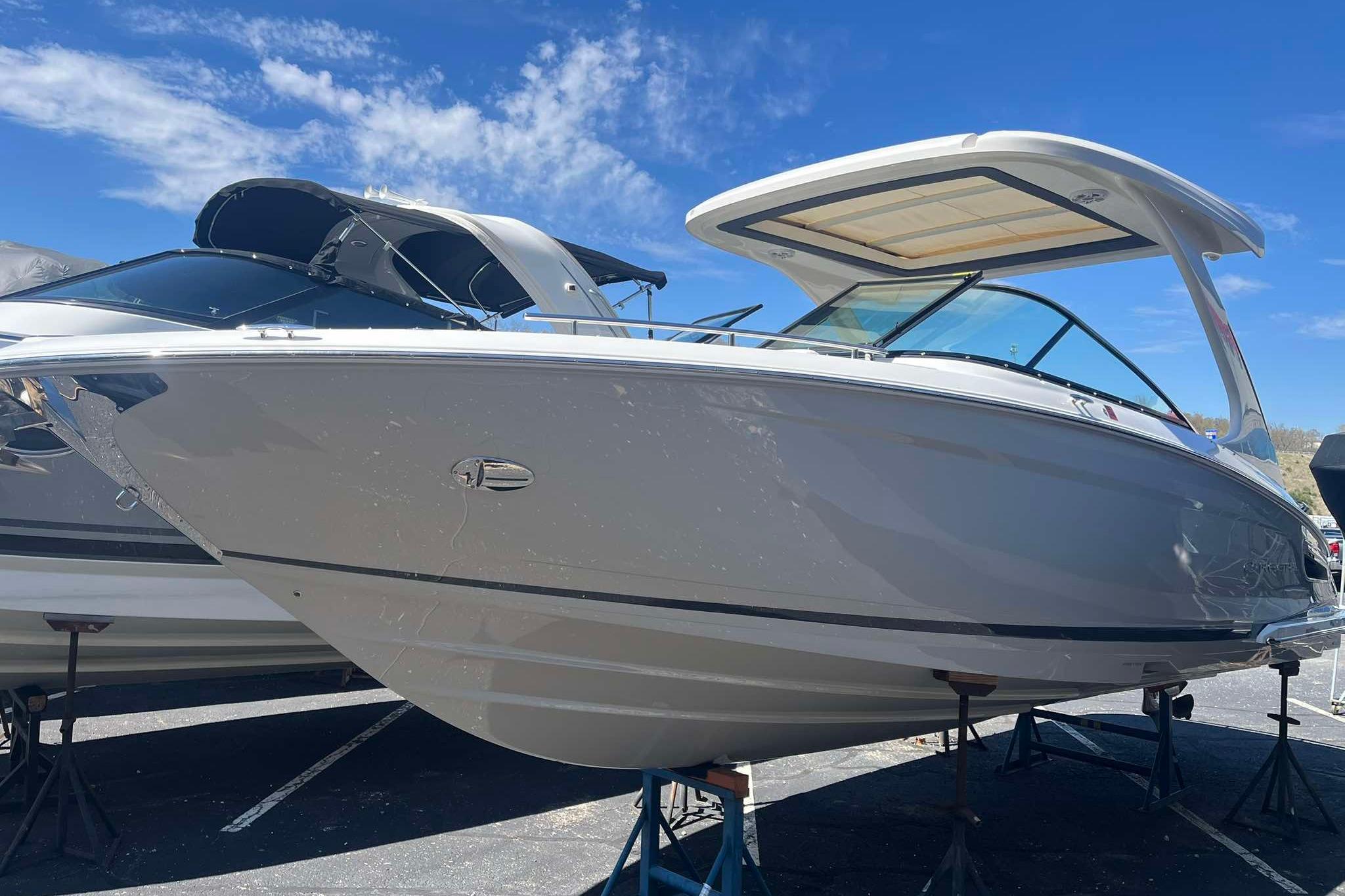 2023 Regal 2800 Bowrider