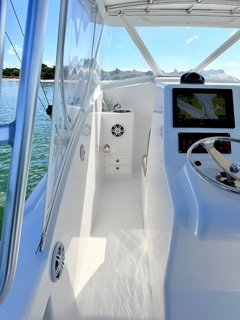 1973 Custom Carolina 27 National - Image 18