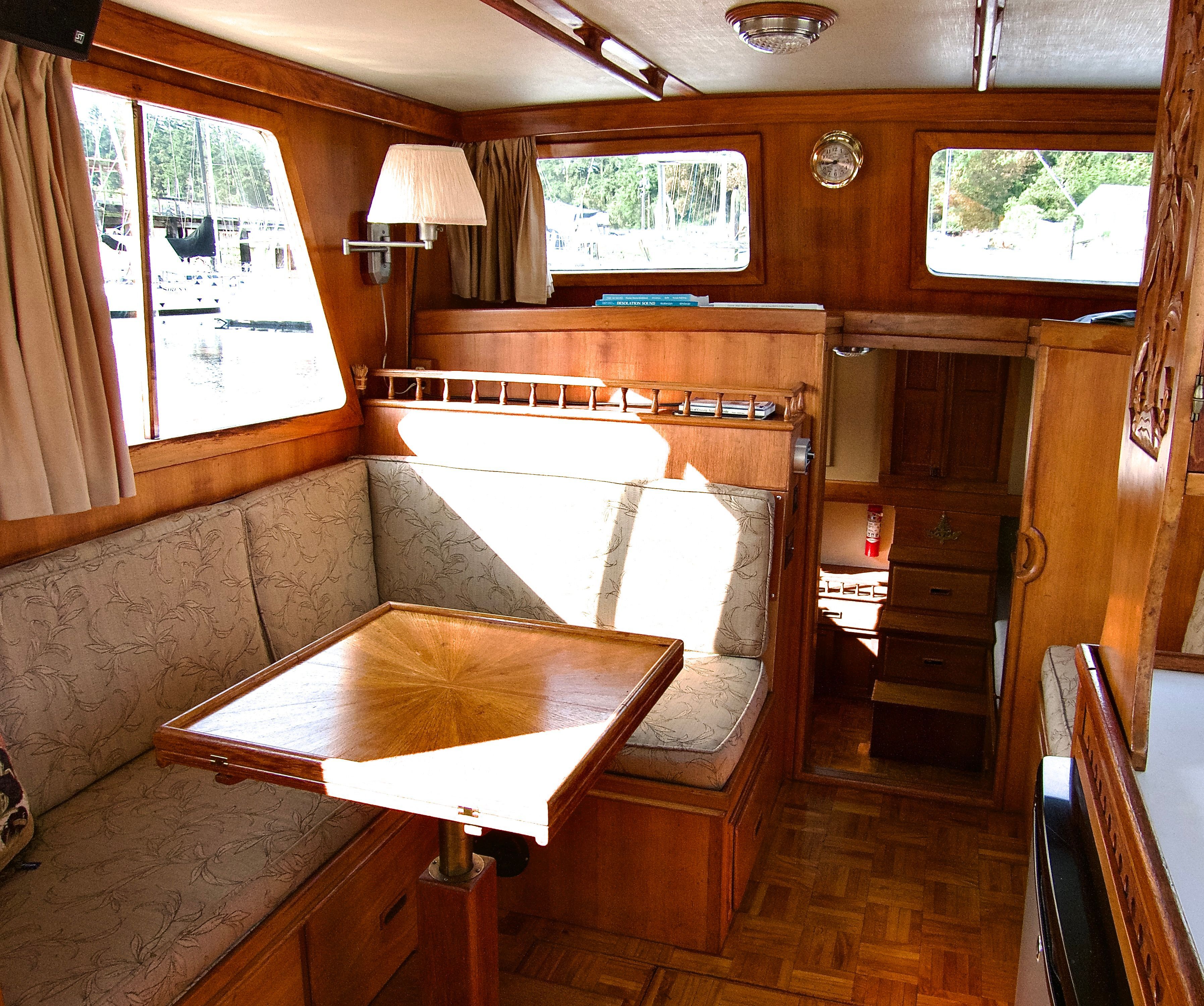 1976 CHB Trawler - 12