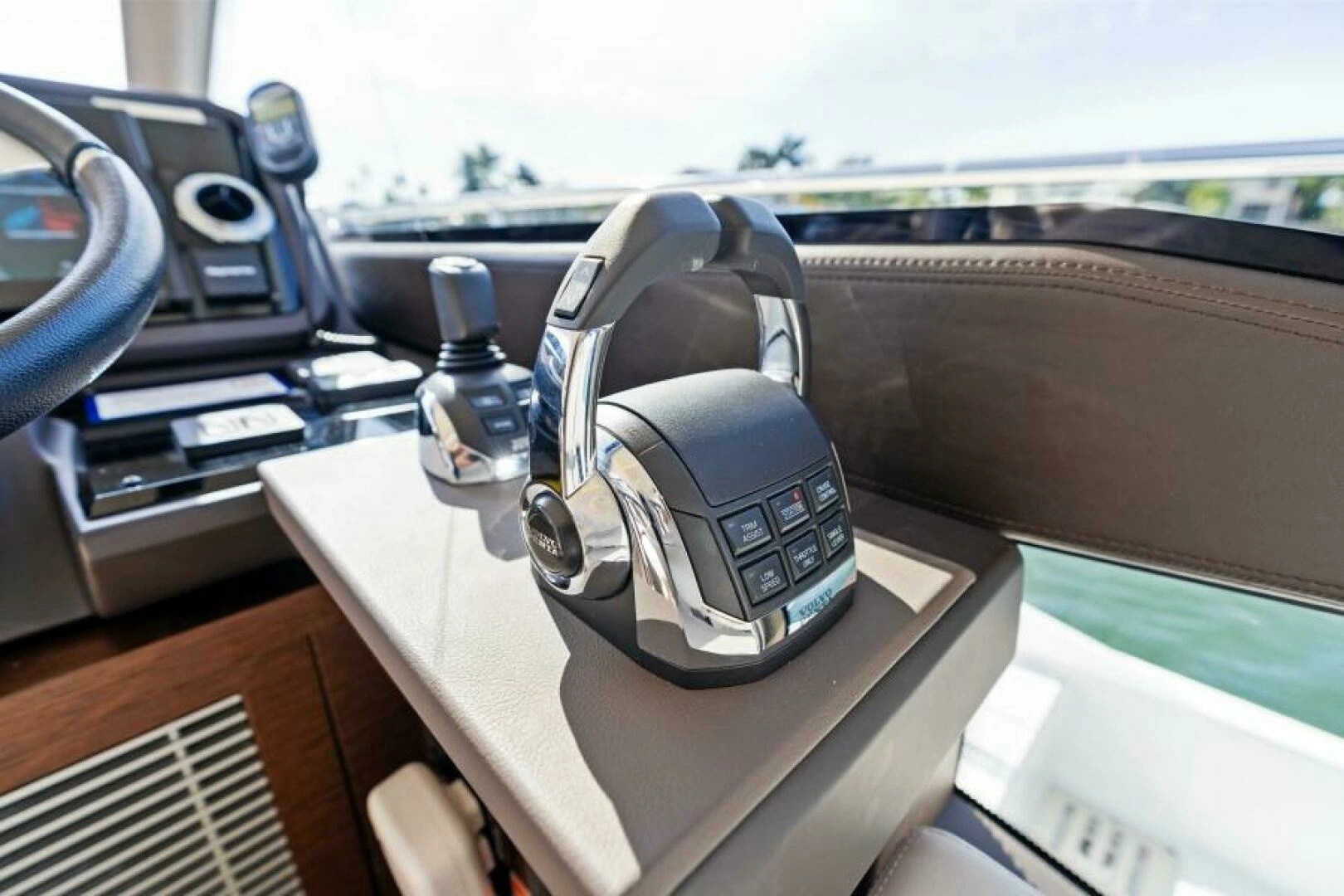 2020 Prestige 520 Flybridge - Image 19