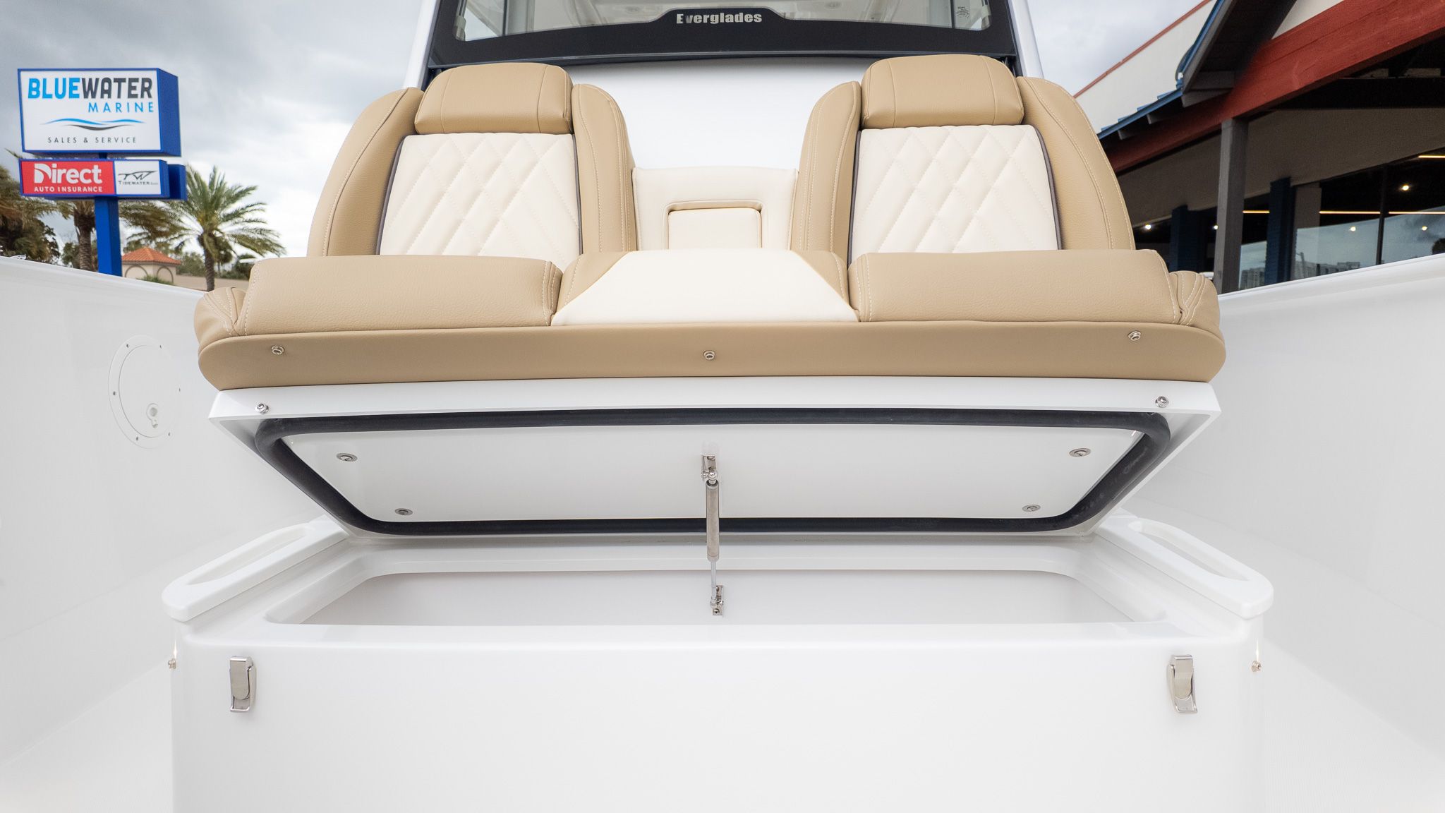 2026 Everglades 335 Center Console - 22