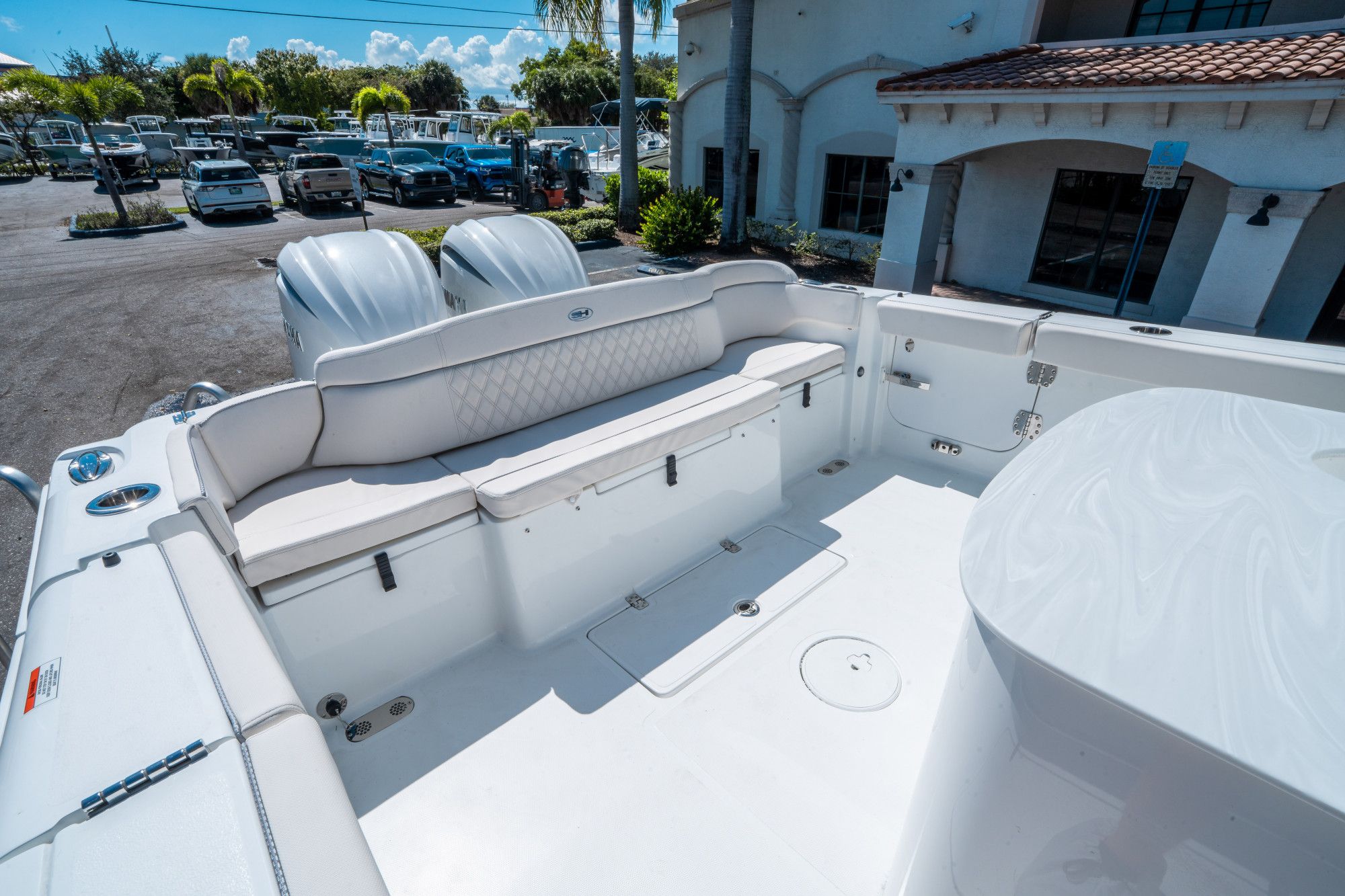 2026 Sea Hunt ULTRA 305 CB - 10