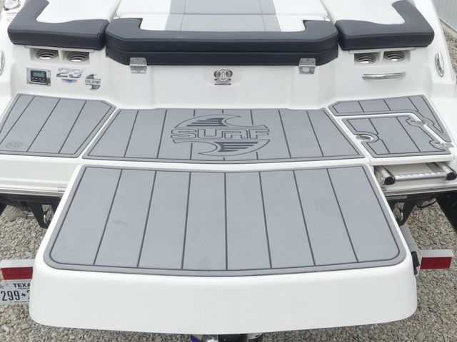 2021 Chaparral 23 Surf - 28