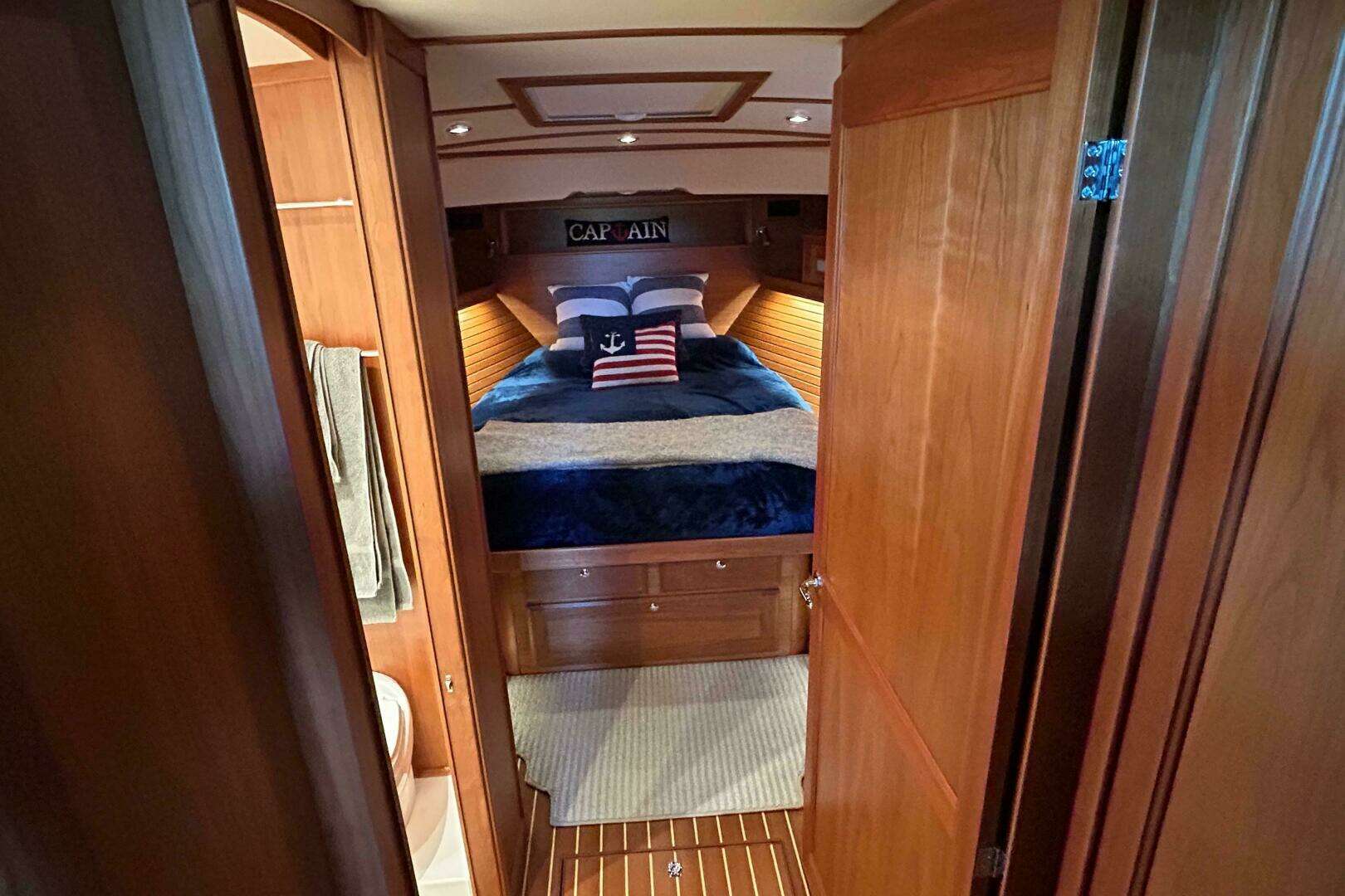 2022 Sabre 45 Salon Express - Image 34