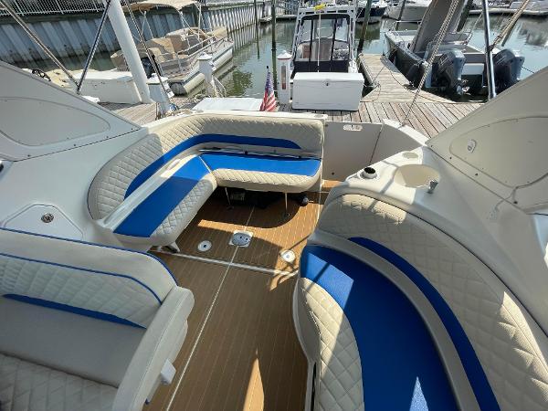2007 Bayliner 300 - 22