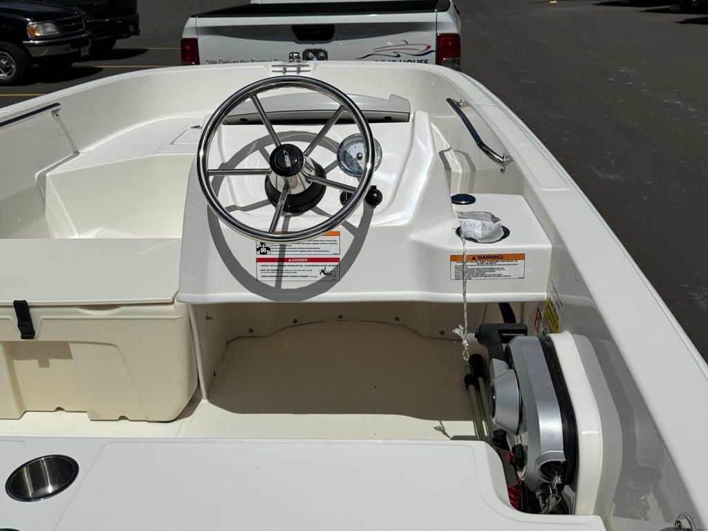 2026 Boston Whaler 160 Super Sport - 11