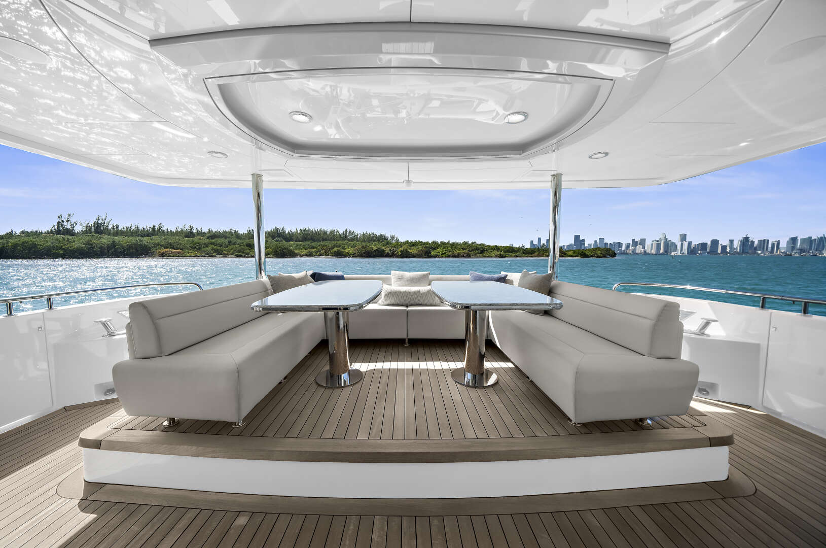2024 Ocean Alexander 32L - Image 21