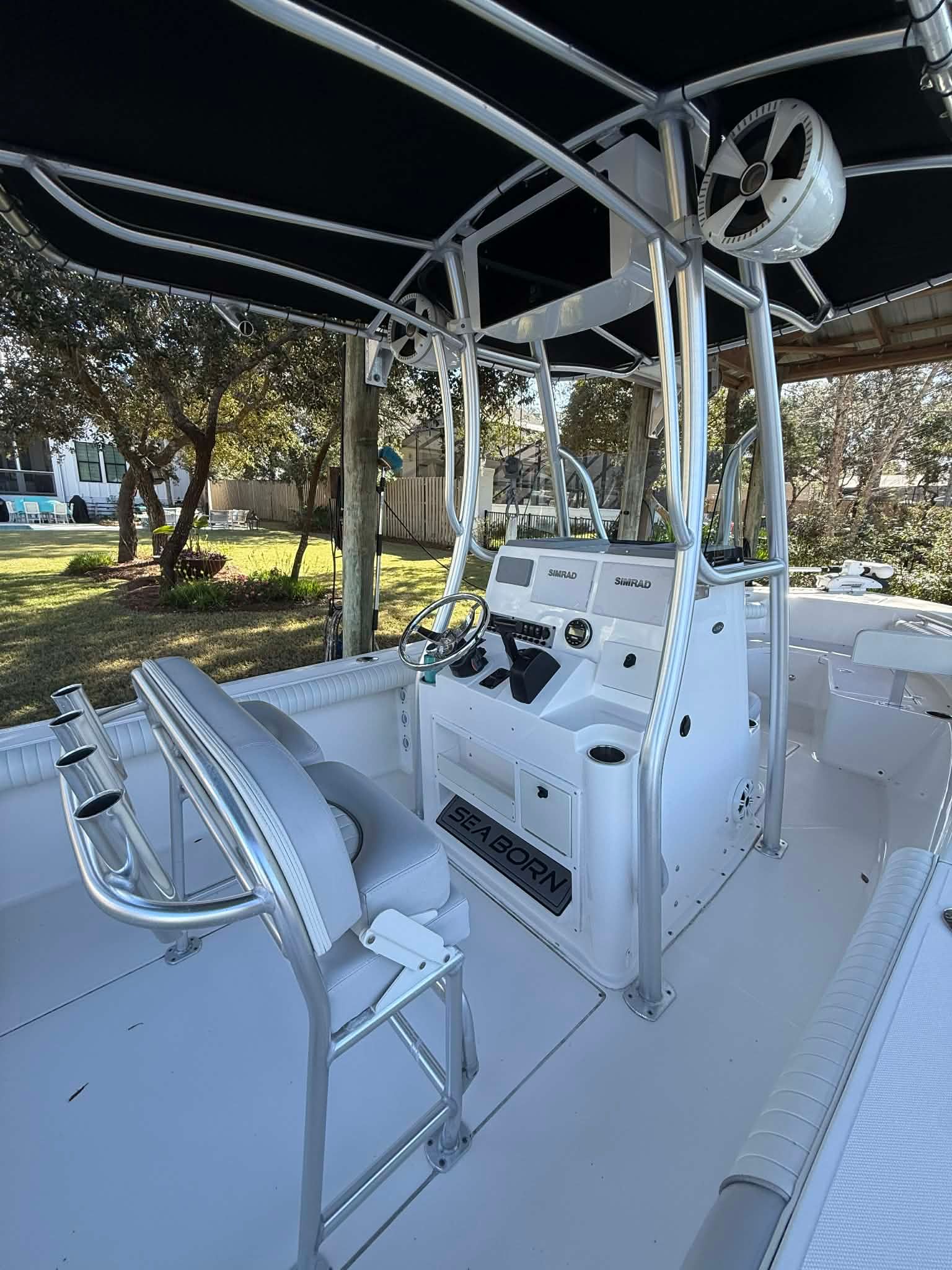2018 Sea Born LX24 Center Console - 15