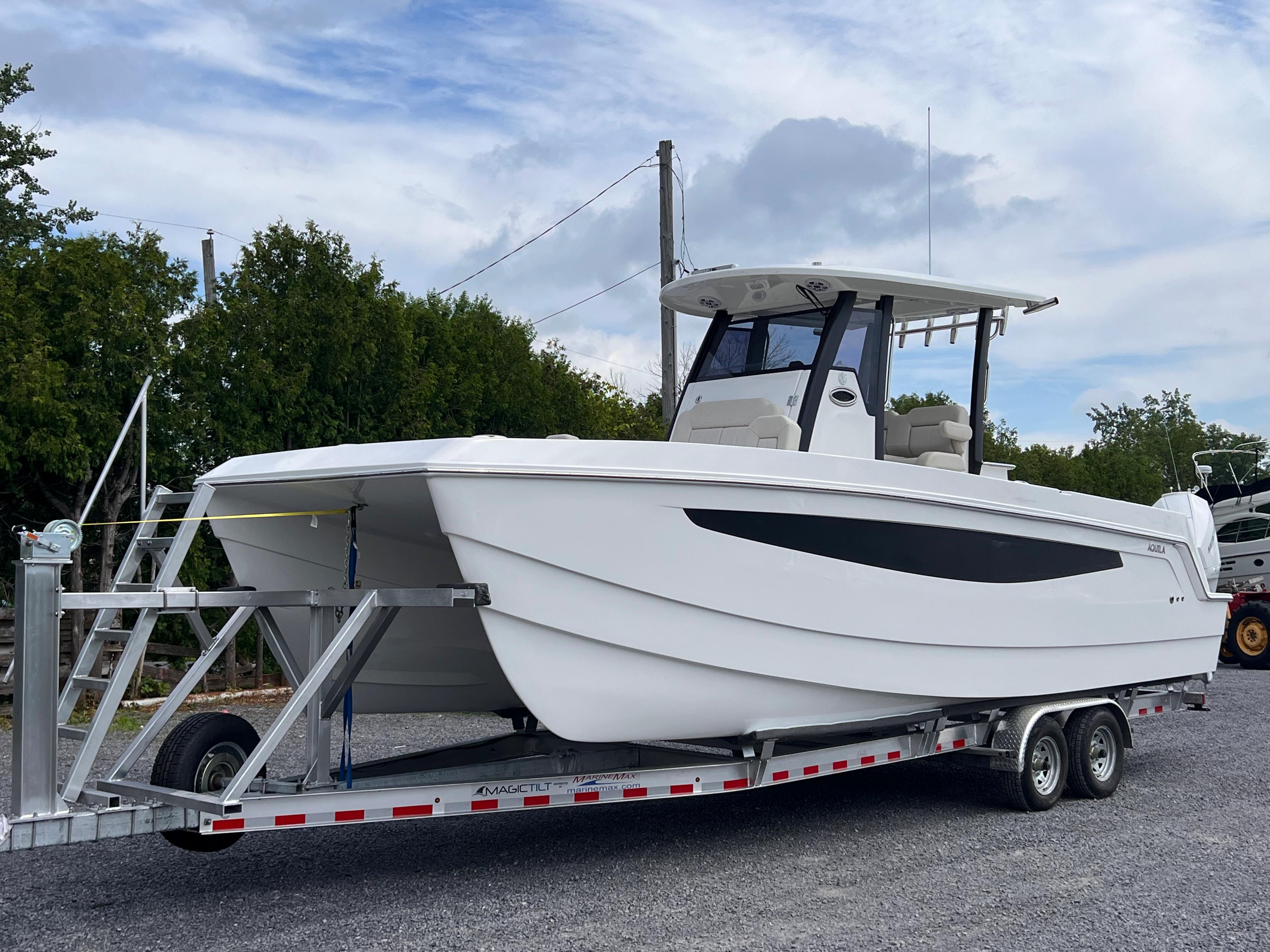 2022 Aquila 28 Molokai