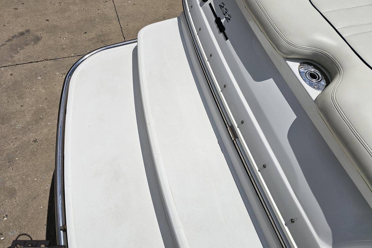 2010 Cobalt 232 WSS boat swim platform and seating detail.