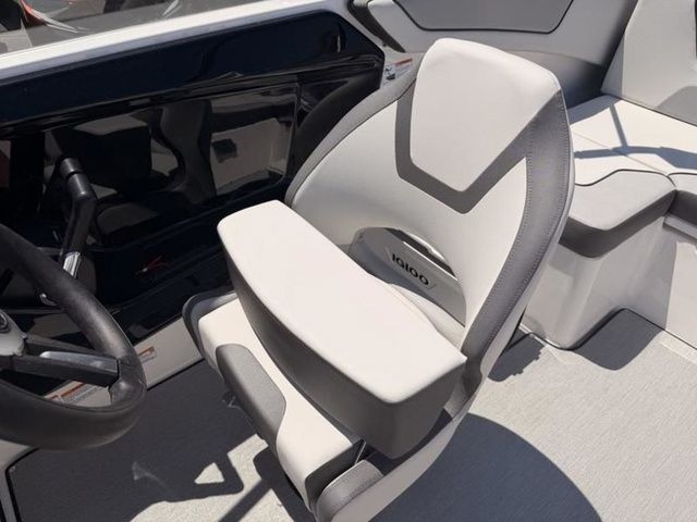 2026 Yamaha Boats SX220 - 15