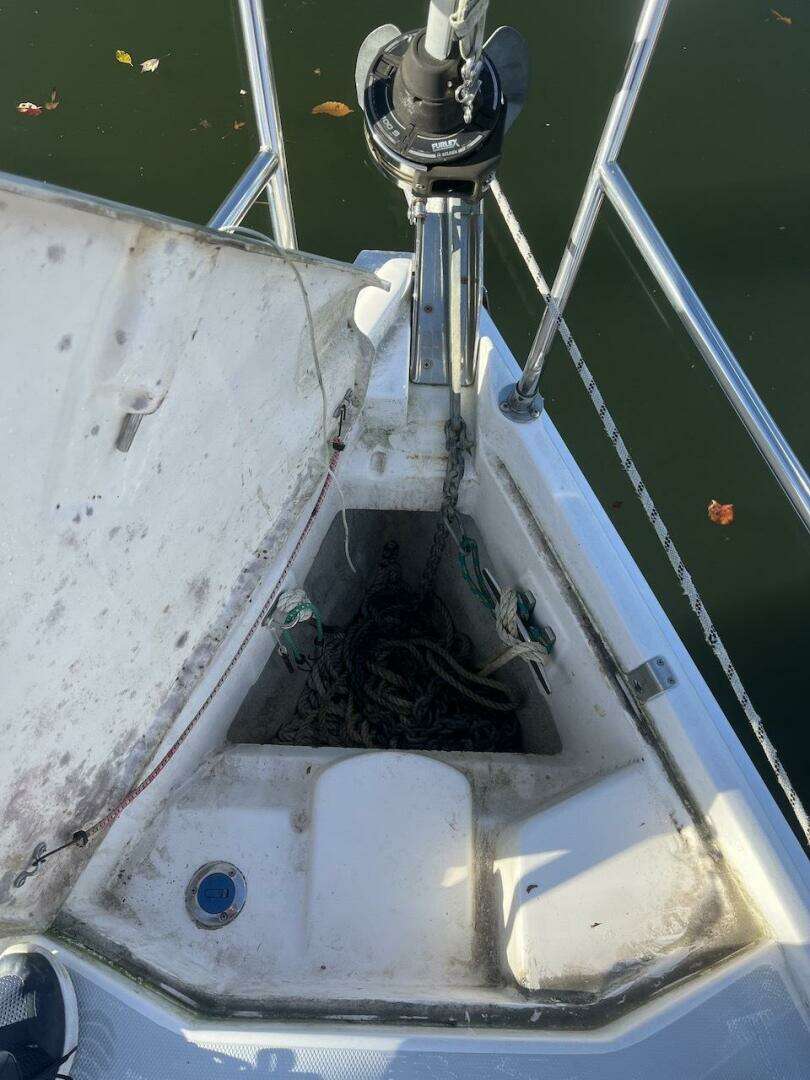 2002 Hunter 326 - Image 7