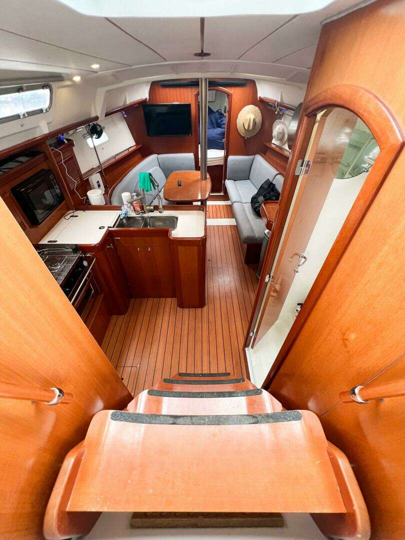2007 Beneteau 373 - Image 29