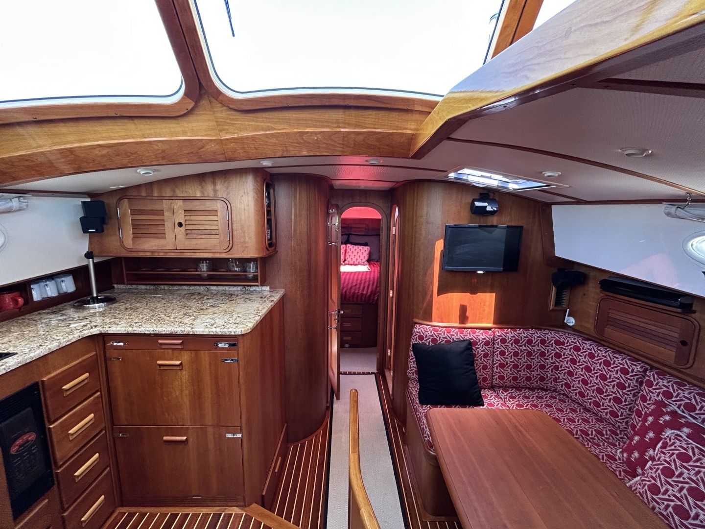 2006 Hinckley — - Image 19
