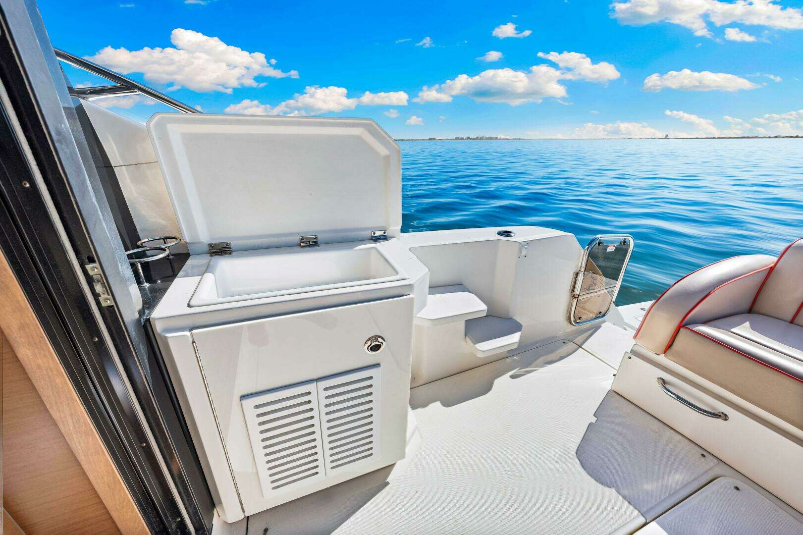 2016 Sea Ray 510 Sundancer - Image 59