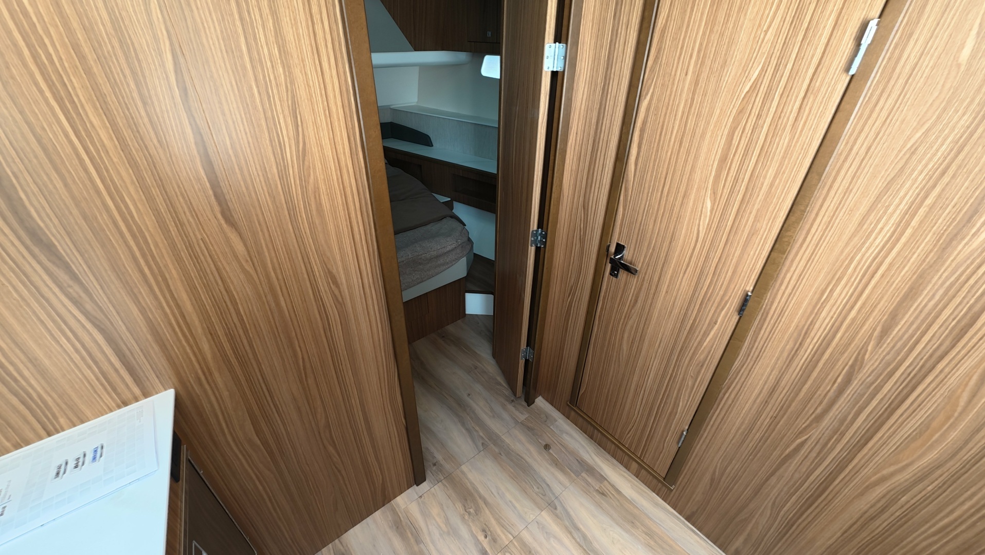 2026 Cruisers Yachts 50GLS OB - Image 42