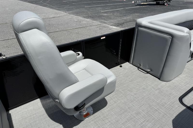 Gray seating on 2026 Manitou Encore 25 SL SHP pontoon boat, featuring modern design.