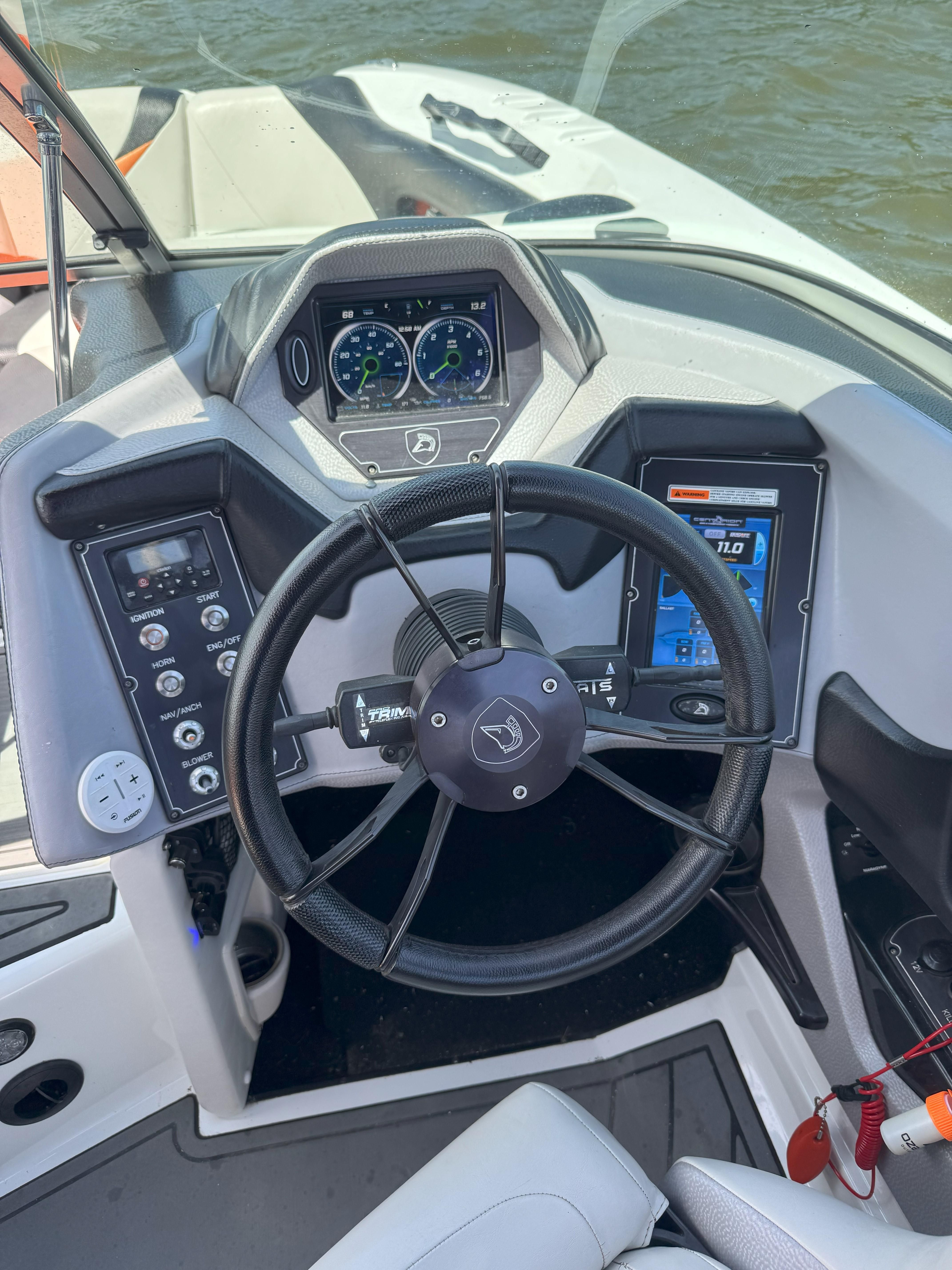 2016 Centurion Enzo FS44 - 14