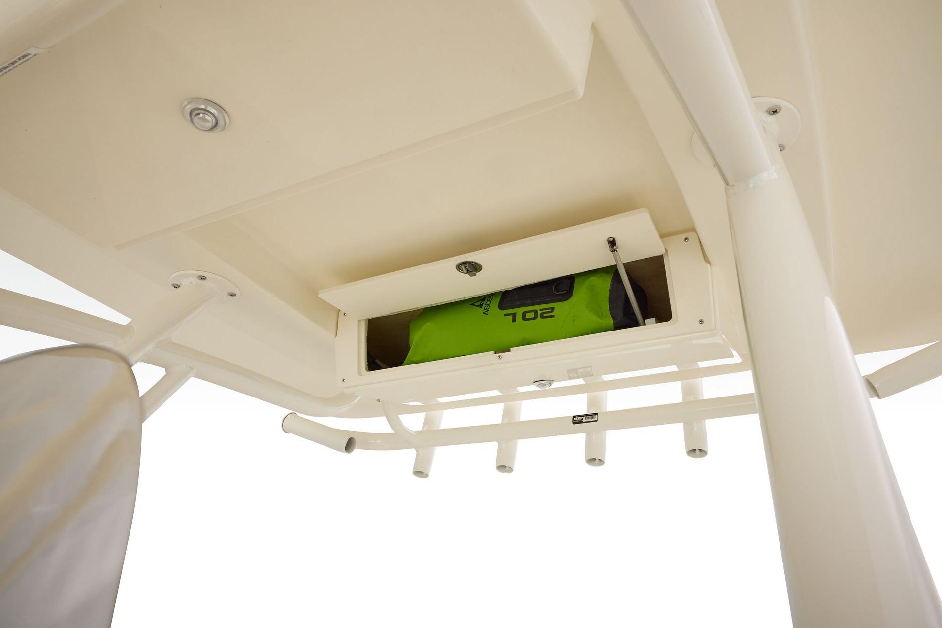 2026 Mako 226 Center Console - 20