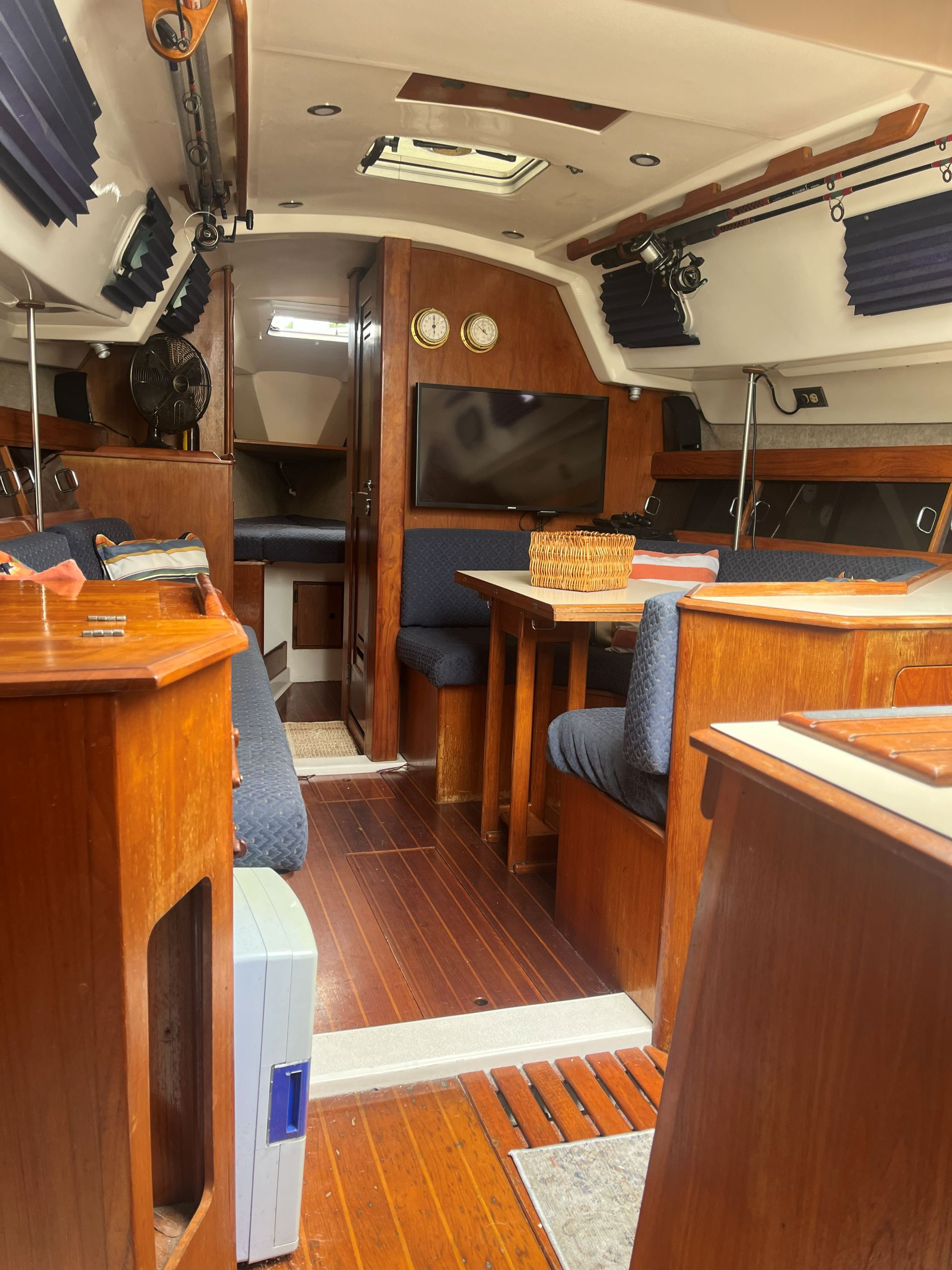 1987 Hunter 31 - 19