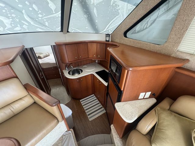 2005 Silverton 34 Convertible - 9