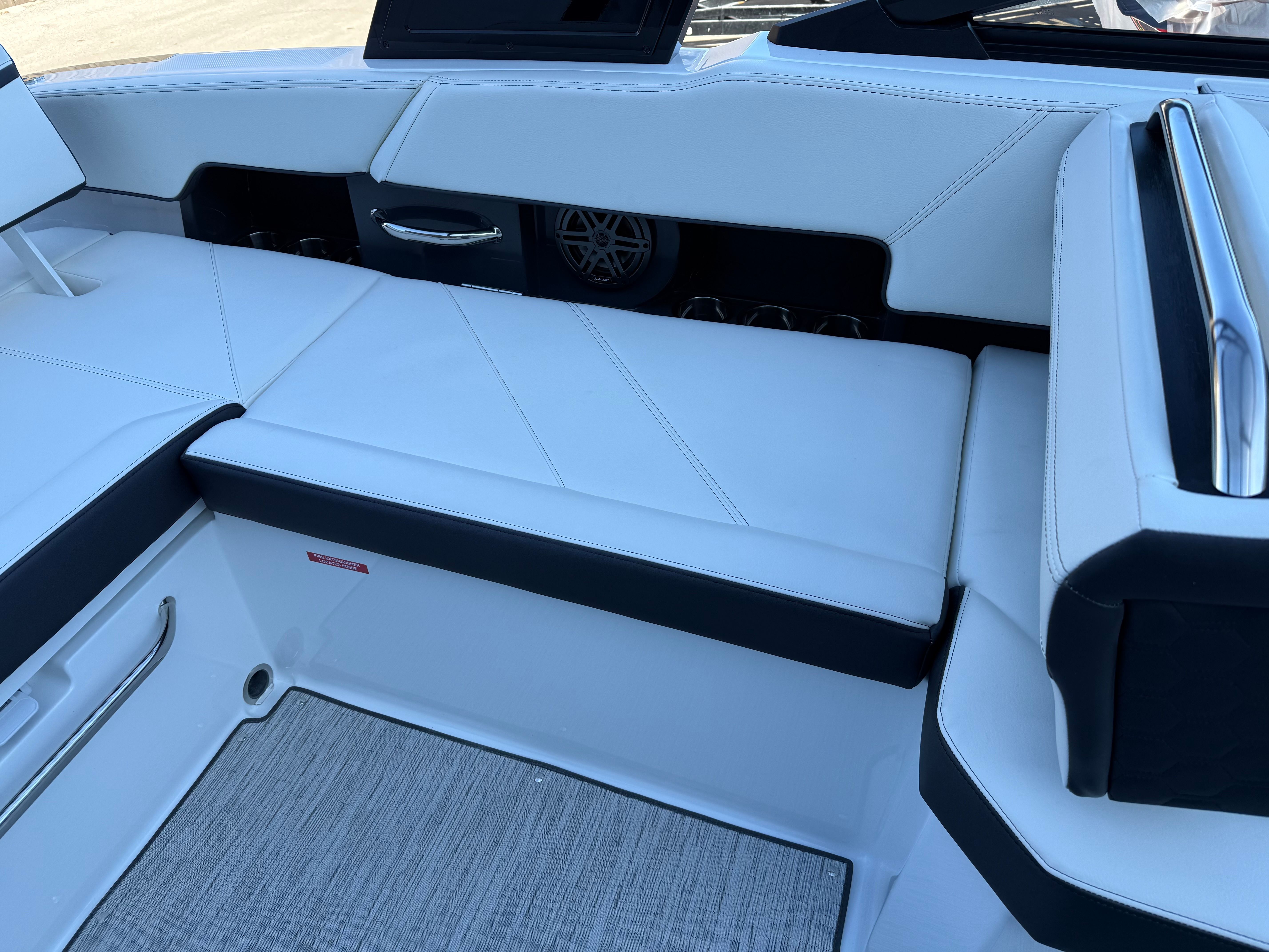 2026 Cobalt R6 Surf - 26