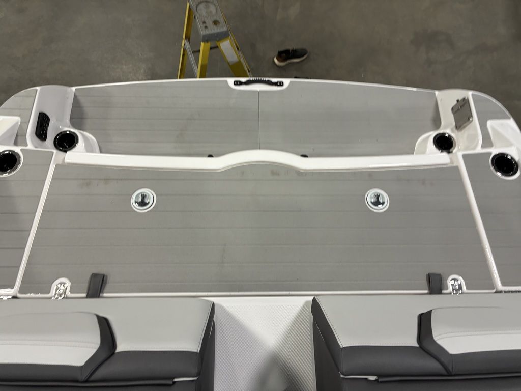 2026 Yamaha Boats AR250 - 79