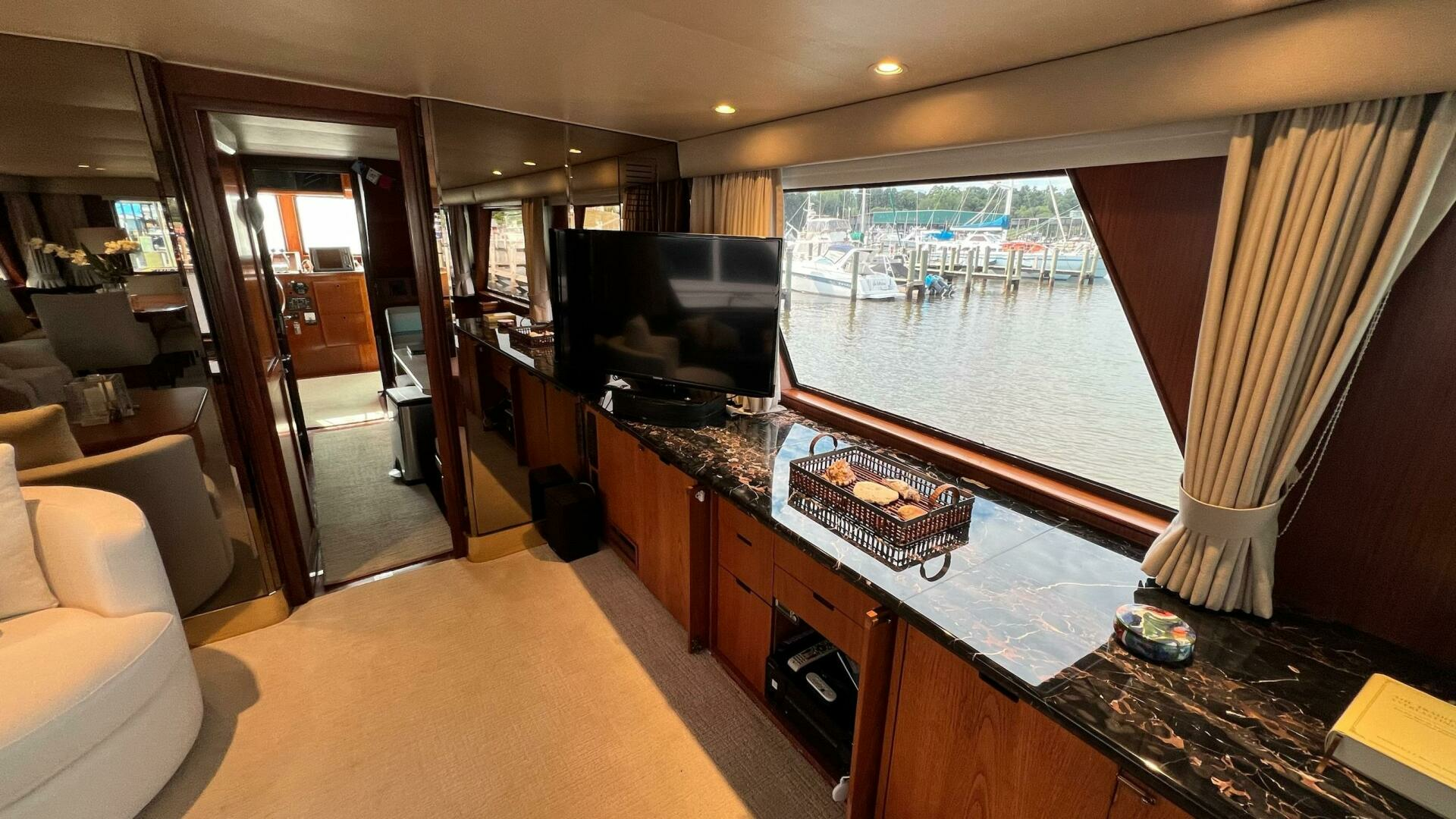 1987 Hatteras Motoryacht - Image 22
