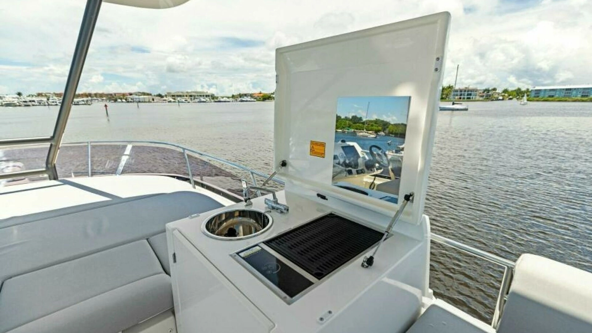 2025 Prestige 460 - Image 37