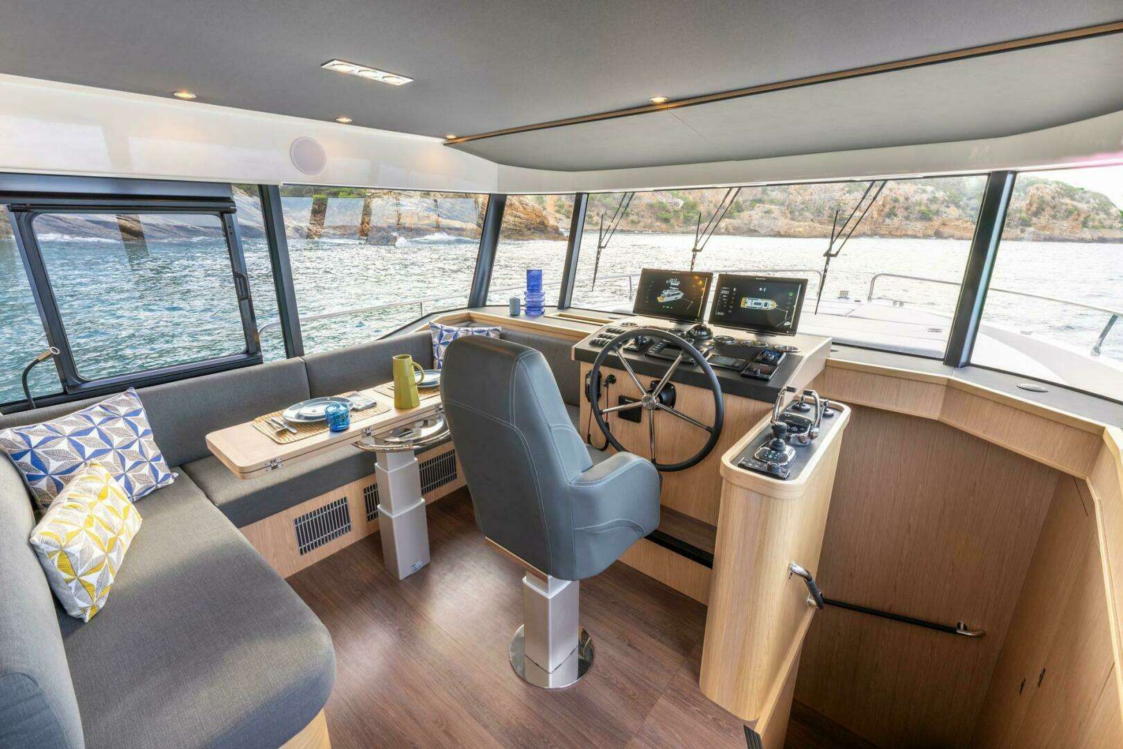 2026 Beneteau Swift Trawler 54 - Image 9