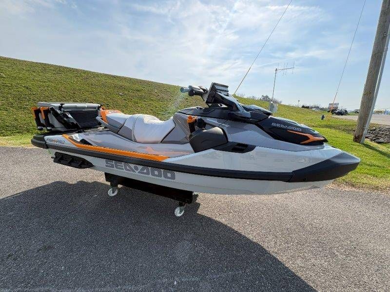2026 Sea-Doo FishPro Trophy 170 w/ Sound - 3