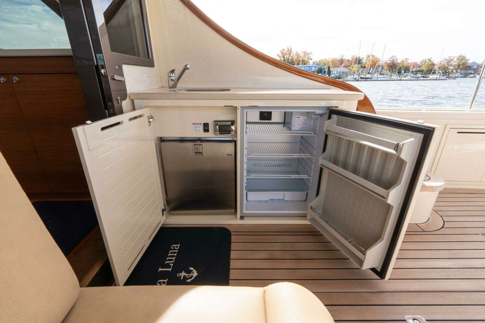 2016 Palm Beach Motor Yachts PB50 - Image 45