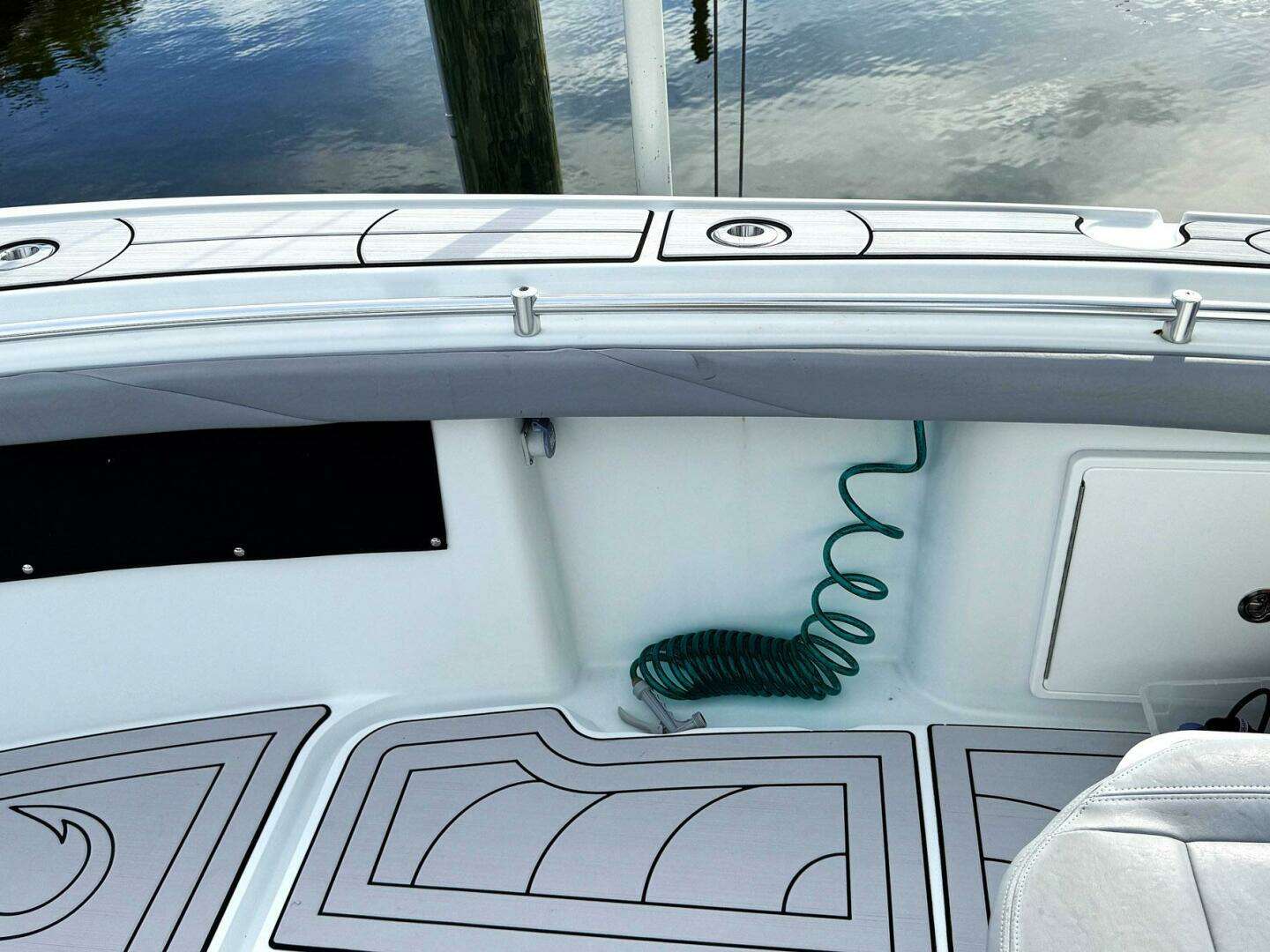 2021 Yellowfin 26 Hybrid - Image 17
