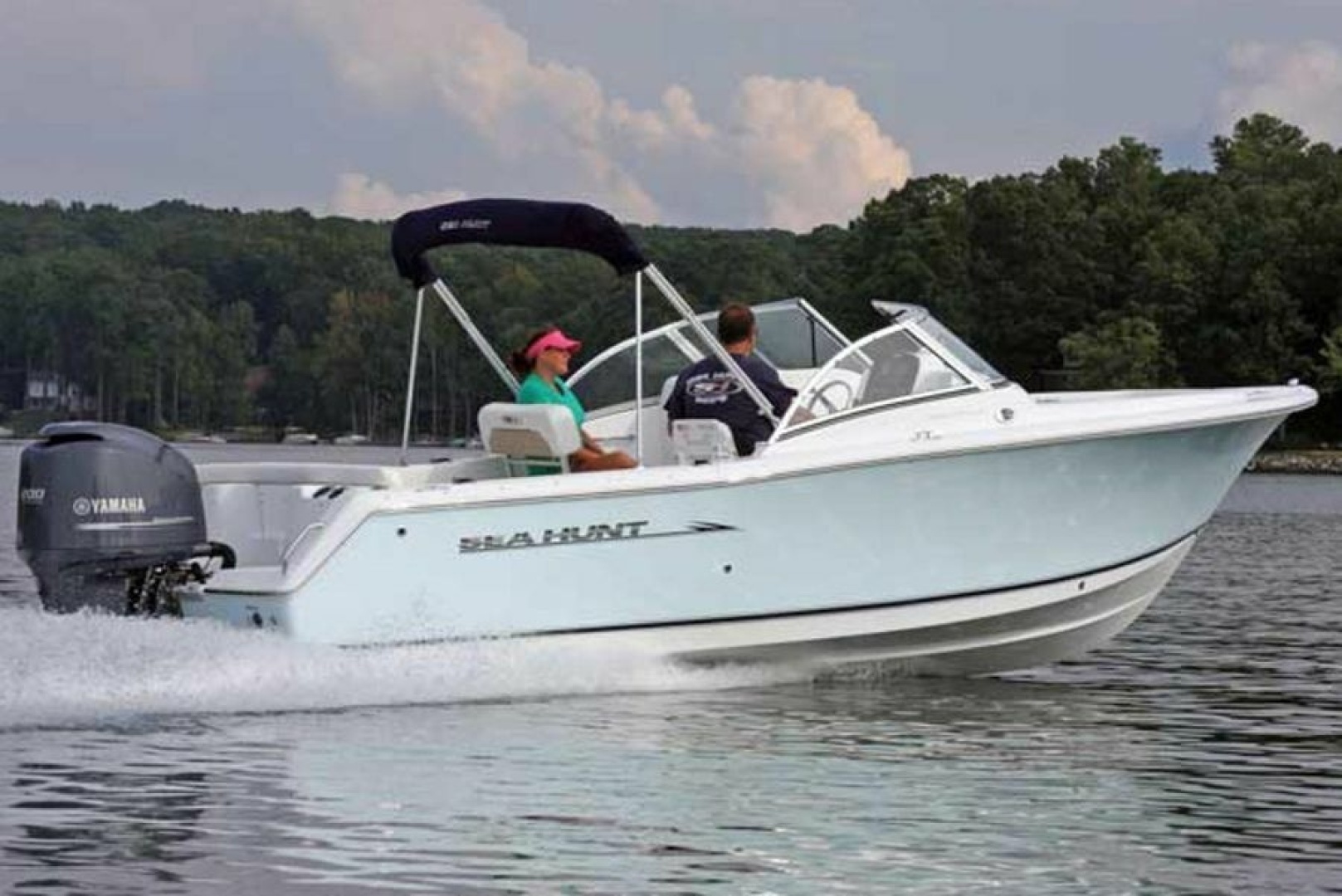 2013 Sea Hunt Escape 234 LE - Image 2