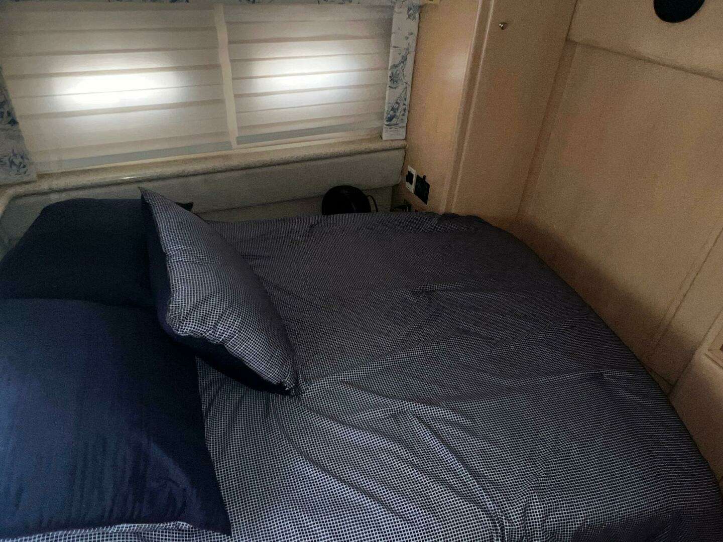 1999 Carver 356 Aft Cabin - Image 49