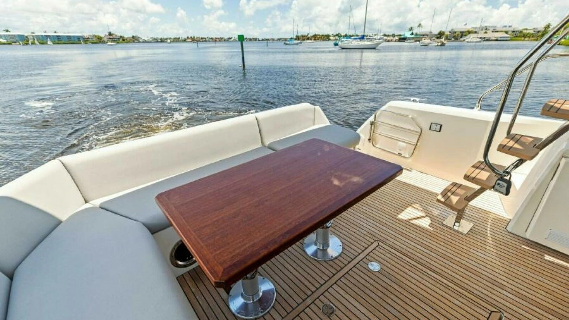 2025 Prestige 460 - Image 3