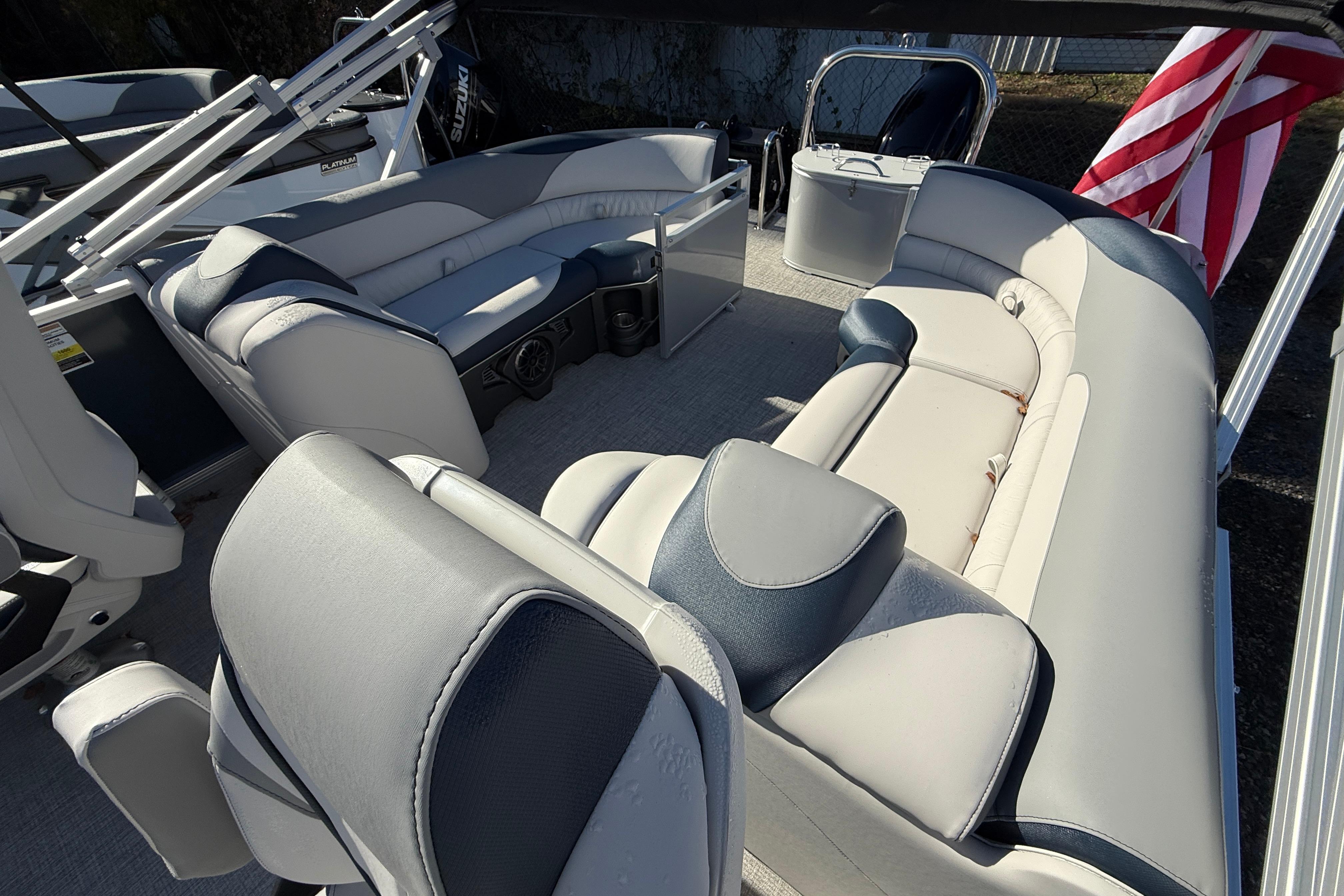 2026 Tahoe Pontoon LTZ Quad Lounger with spacious seating and modern design.