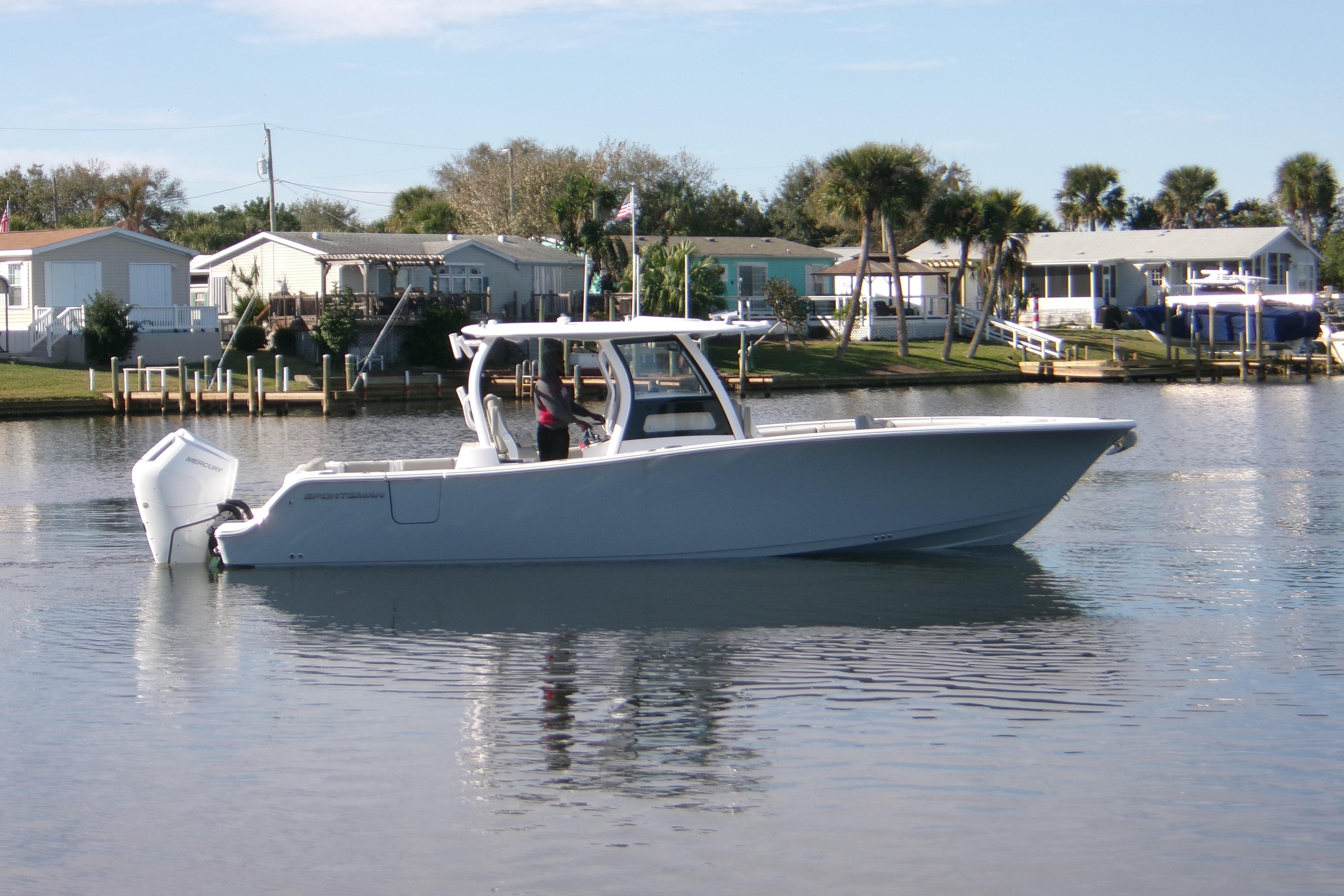 2025 Sportsman Open 322 Center Console