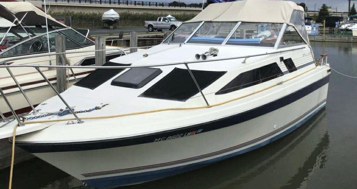 1985 Bayliner 2550 - 10