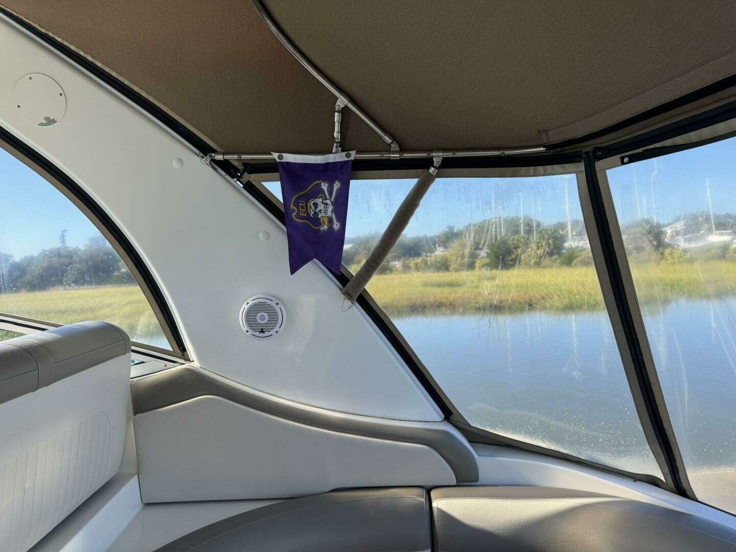 2003 Cruisers Yachts 3772 - Image 16