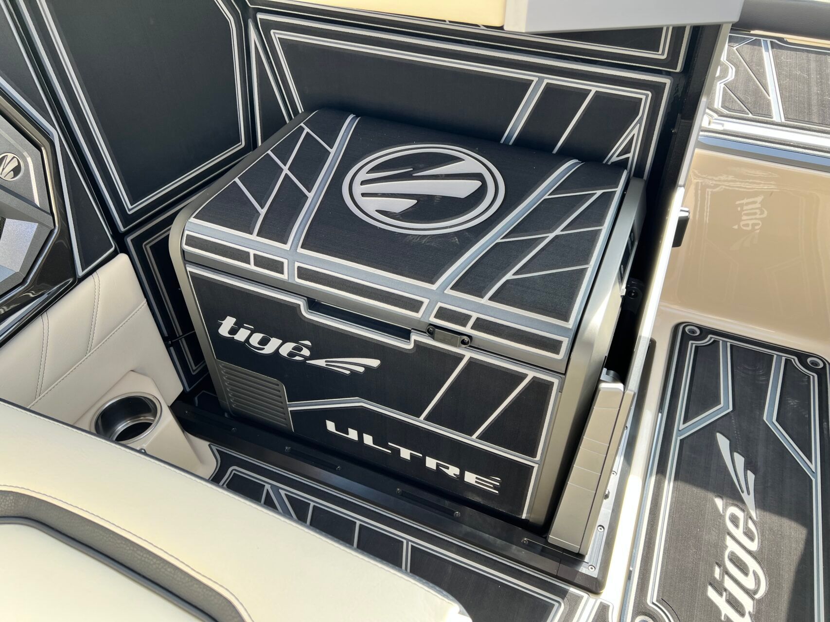 2026 Tigé Ultré 25ZX - 24