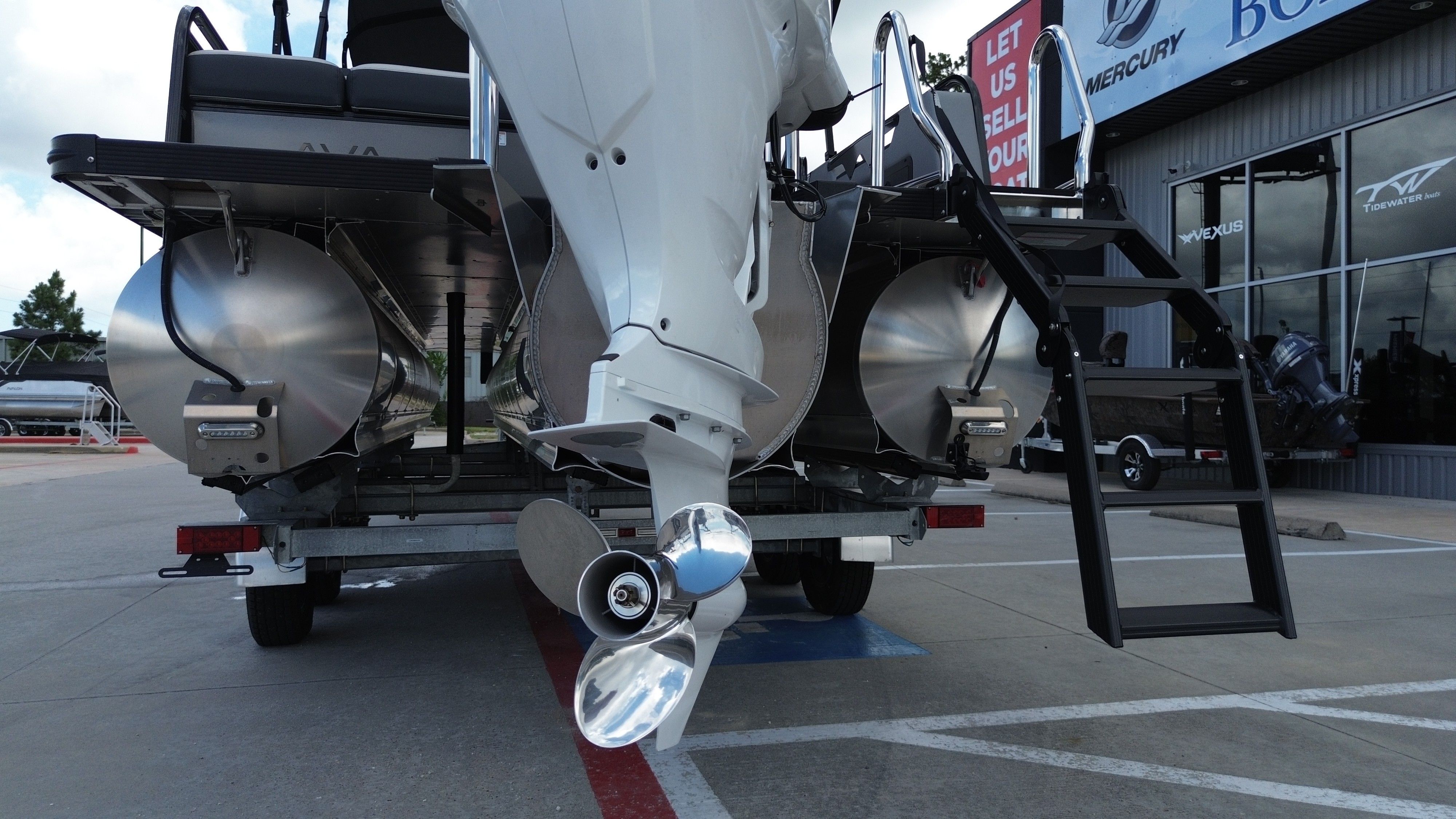 2025 Avalon LSZ Versatile Rear Bench - 23' - 26