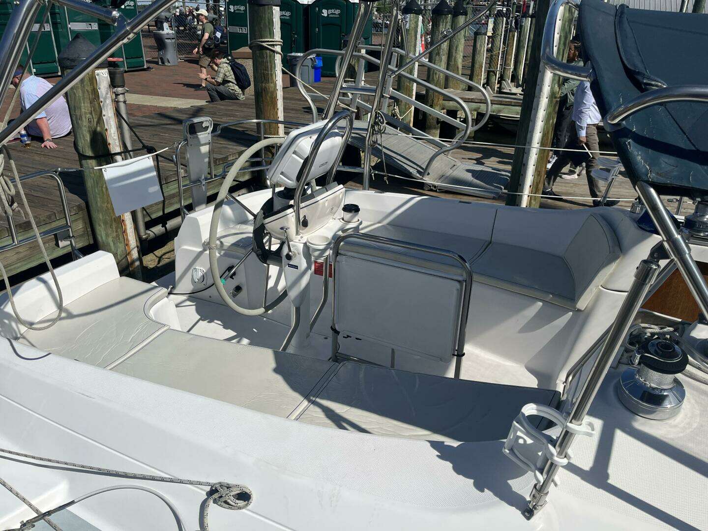 2003 Hunter 356 - Image 37