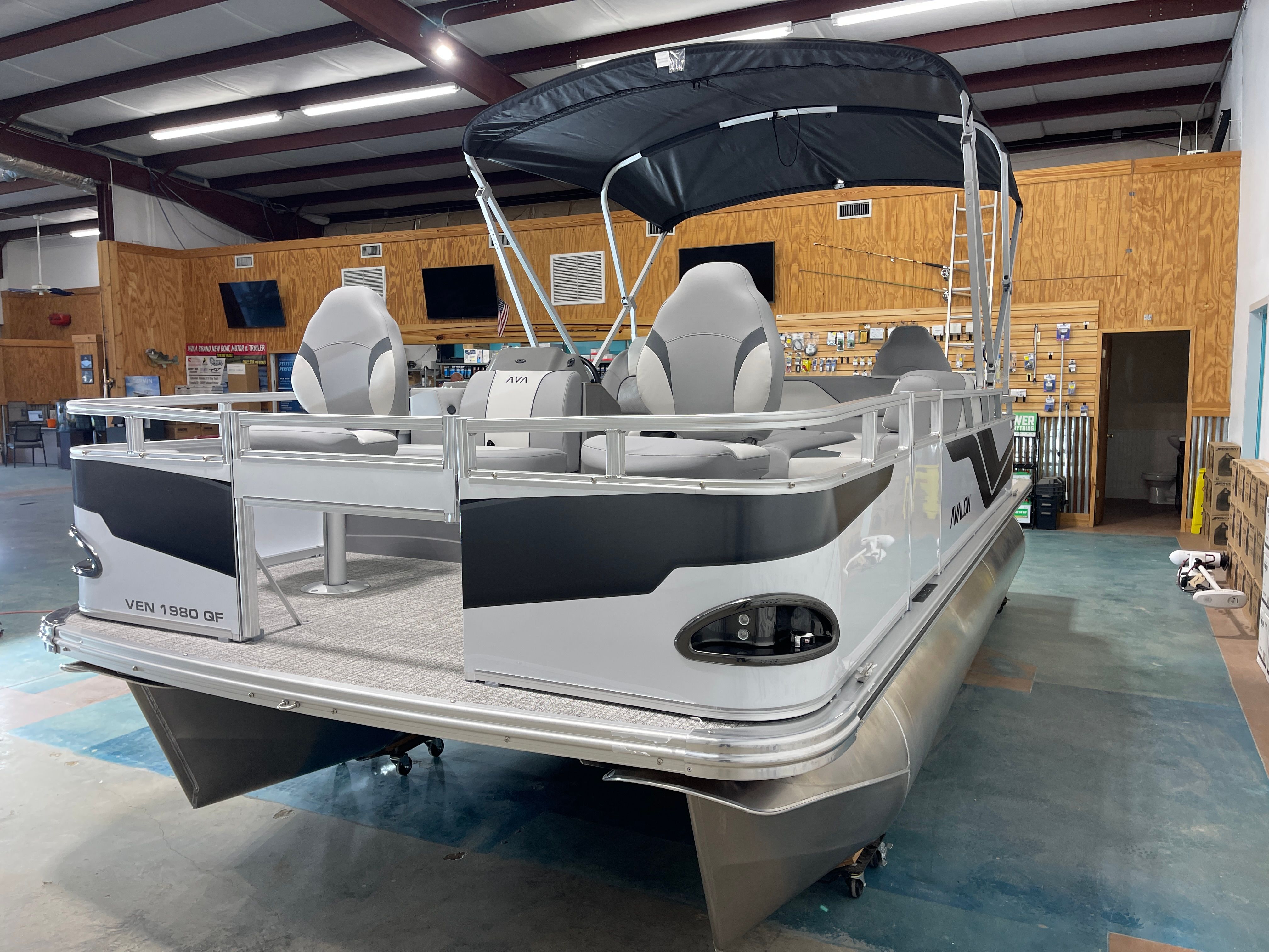 2026 Avalon Venture Quad Fish - 19' - 6