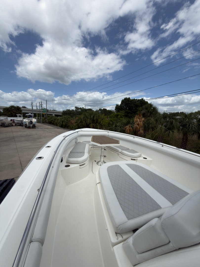 2016 Boston Whaler 350 Outrage - Image 29