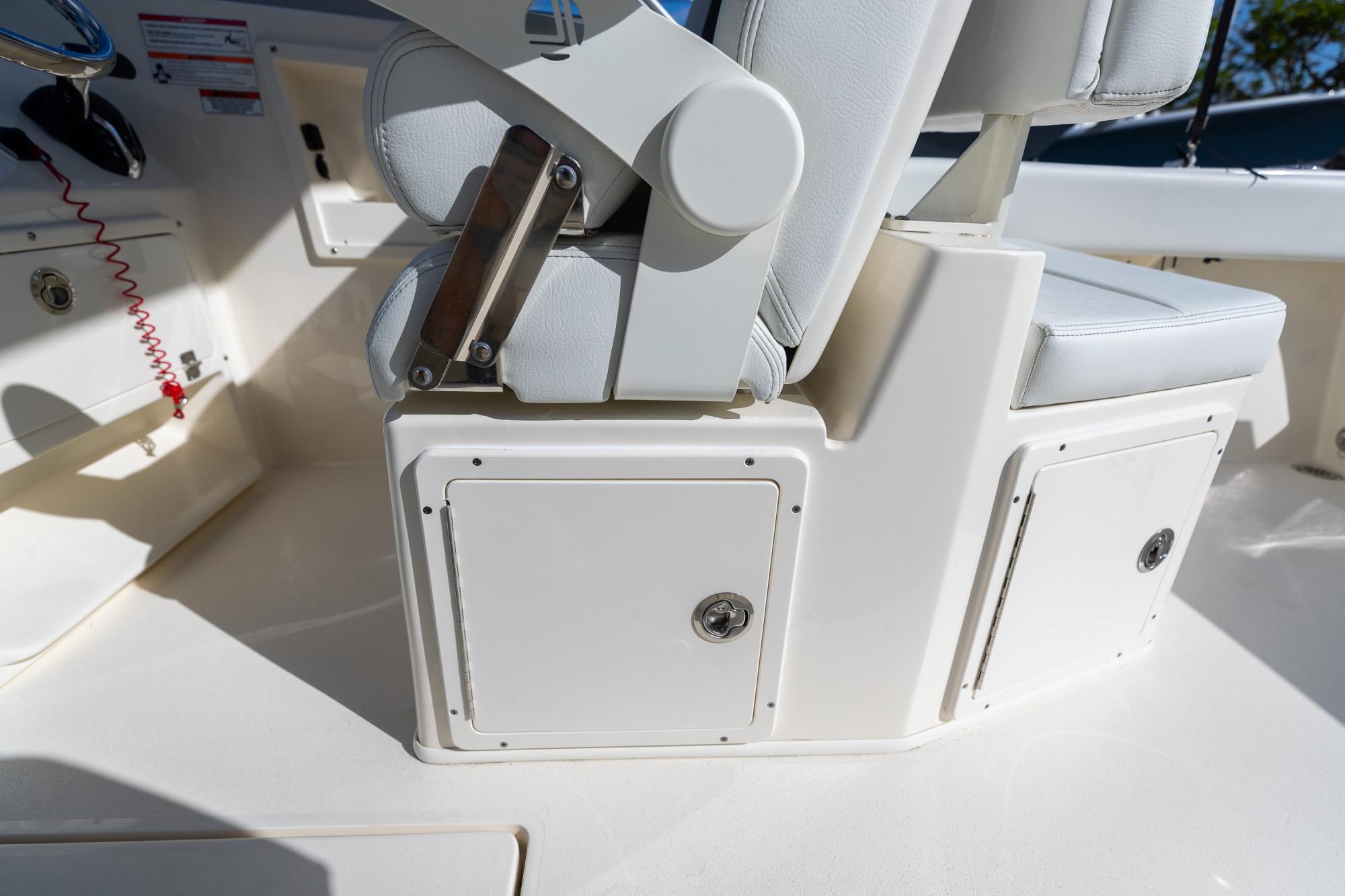 2024 Cobia 220 Dual Console - 23