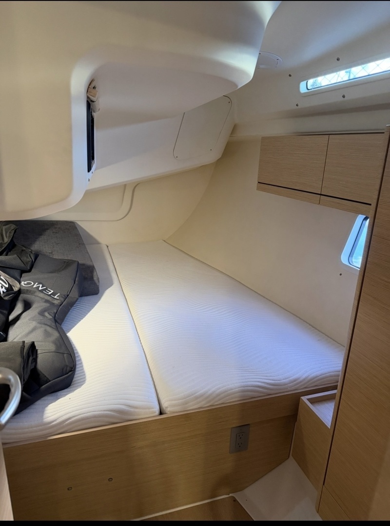 2022 Hanse 418 - Image 31
