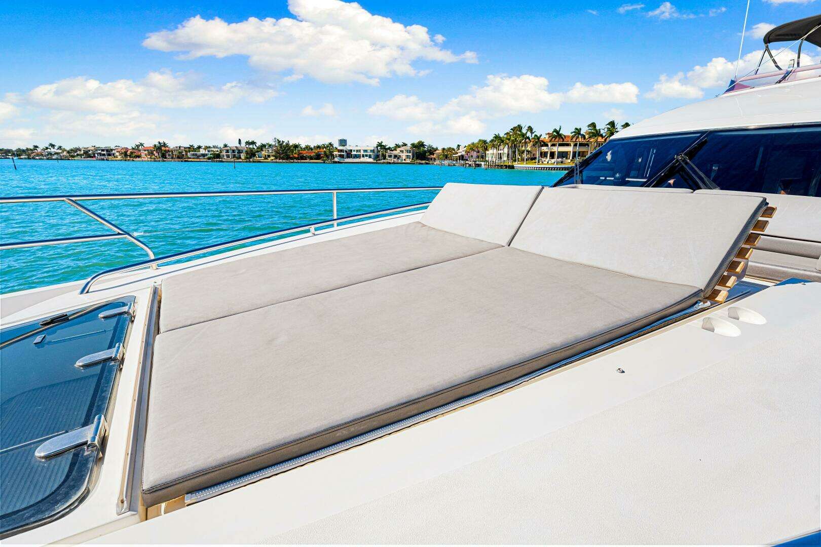 2014 Princess Y72 - Image 95
