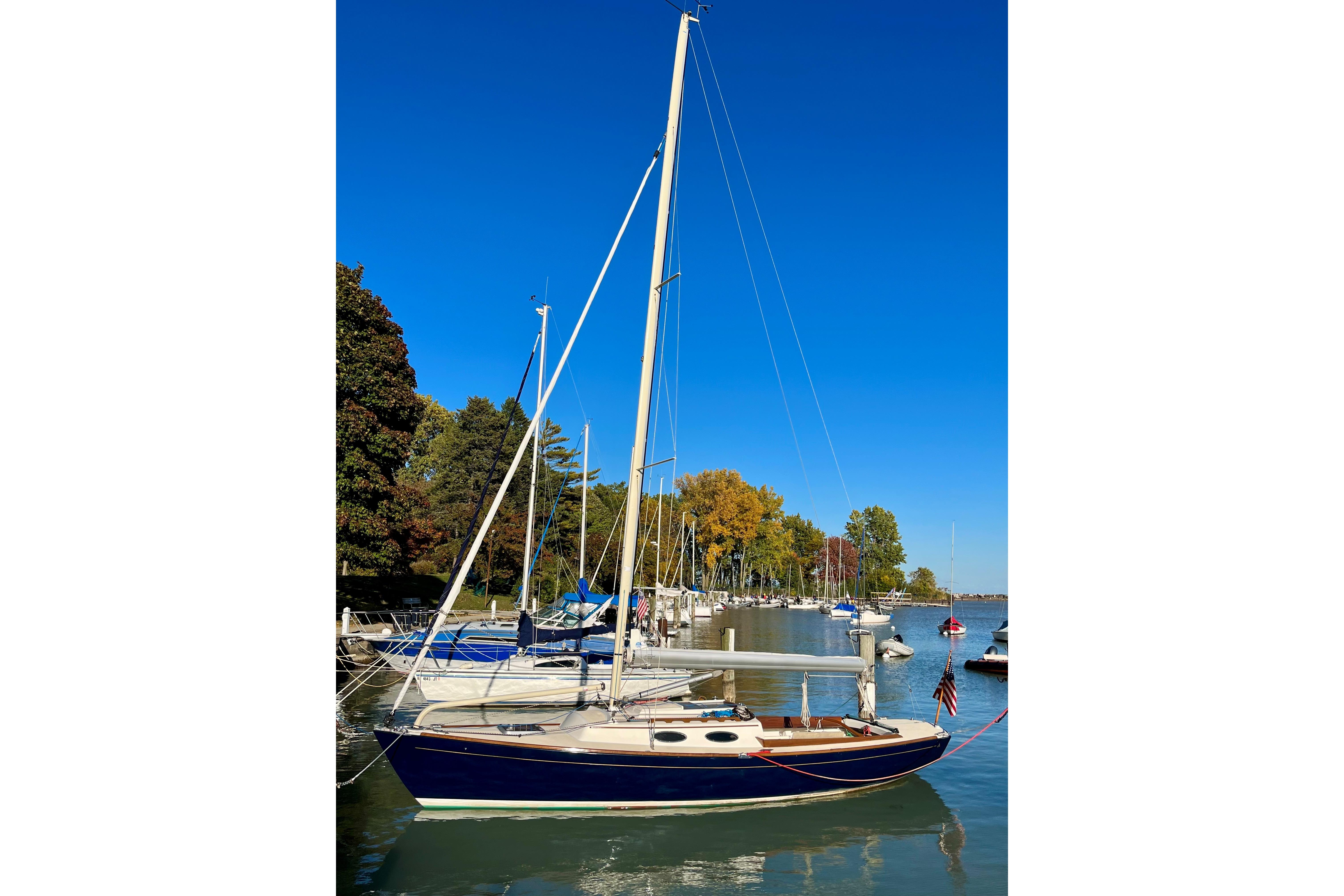2012 Alerion Express 28